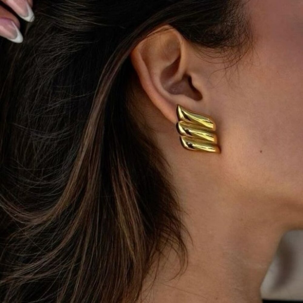 Revolve “Everett” Gold Wing Geometric Earrings - image 1